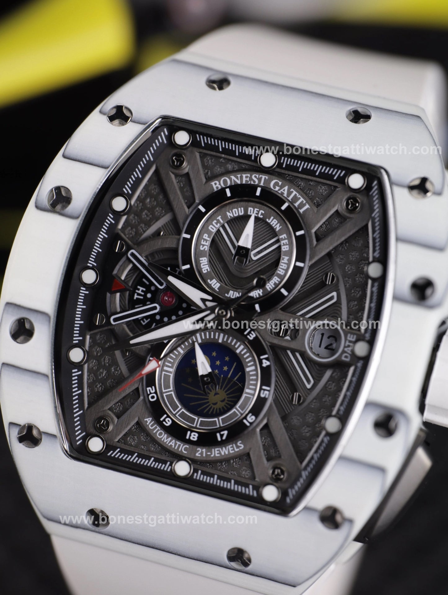 BONEST GATTI Automatic Tonneau Watch Carbon Fiber Month Week Date Display Skeleton Self Wind Movement Sapphire Crystal Luminous Watch BG9007