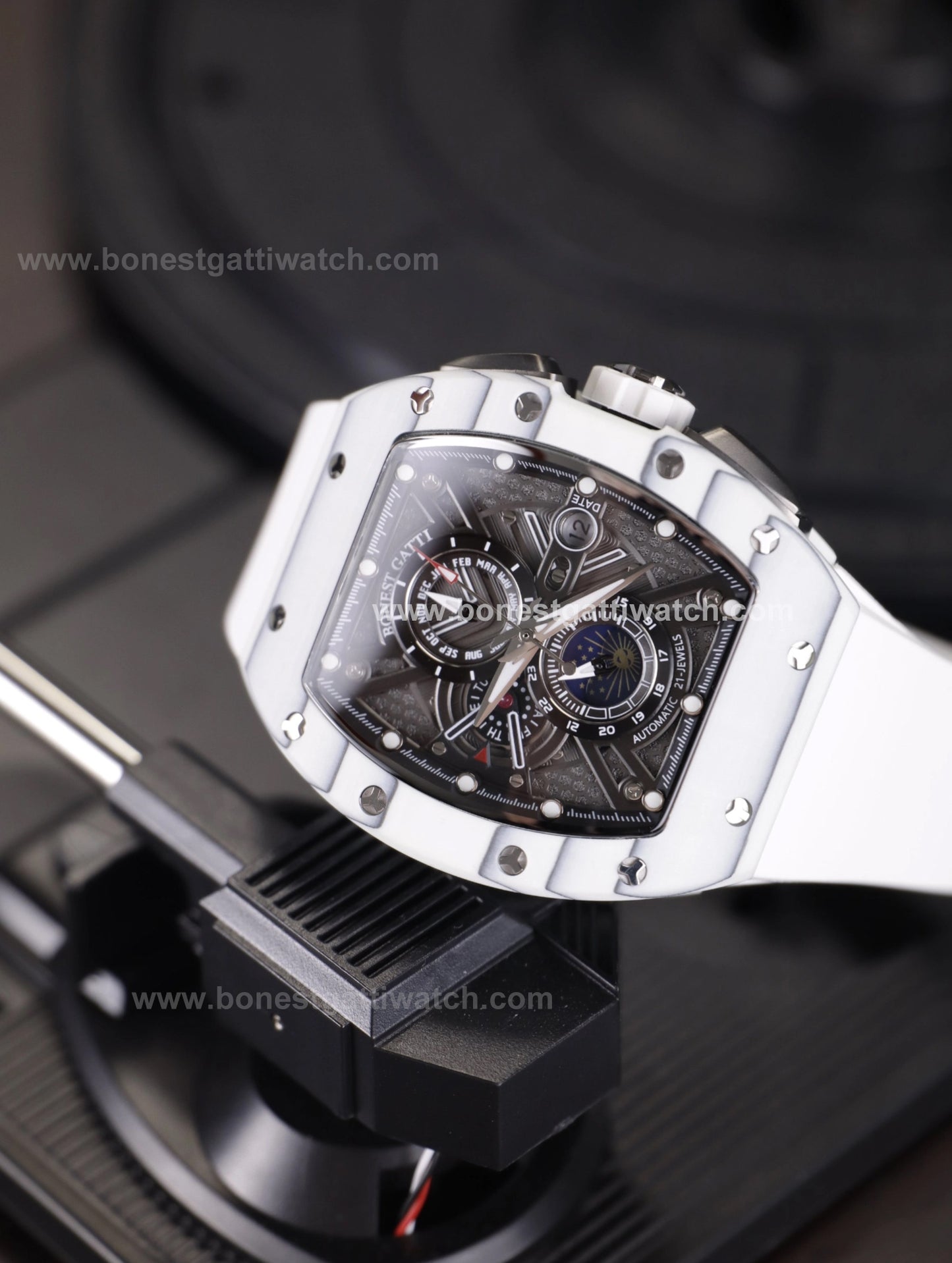 BONEST GATTI Automatic Tonneau Watch Carbon Fiber Month Week Date Display Skeleton Self Wind Movement Sapphire Crystal Luminous Watch BG9007