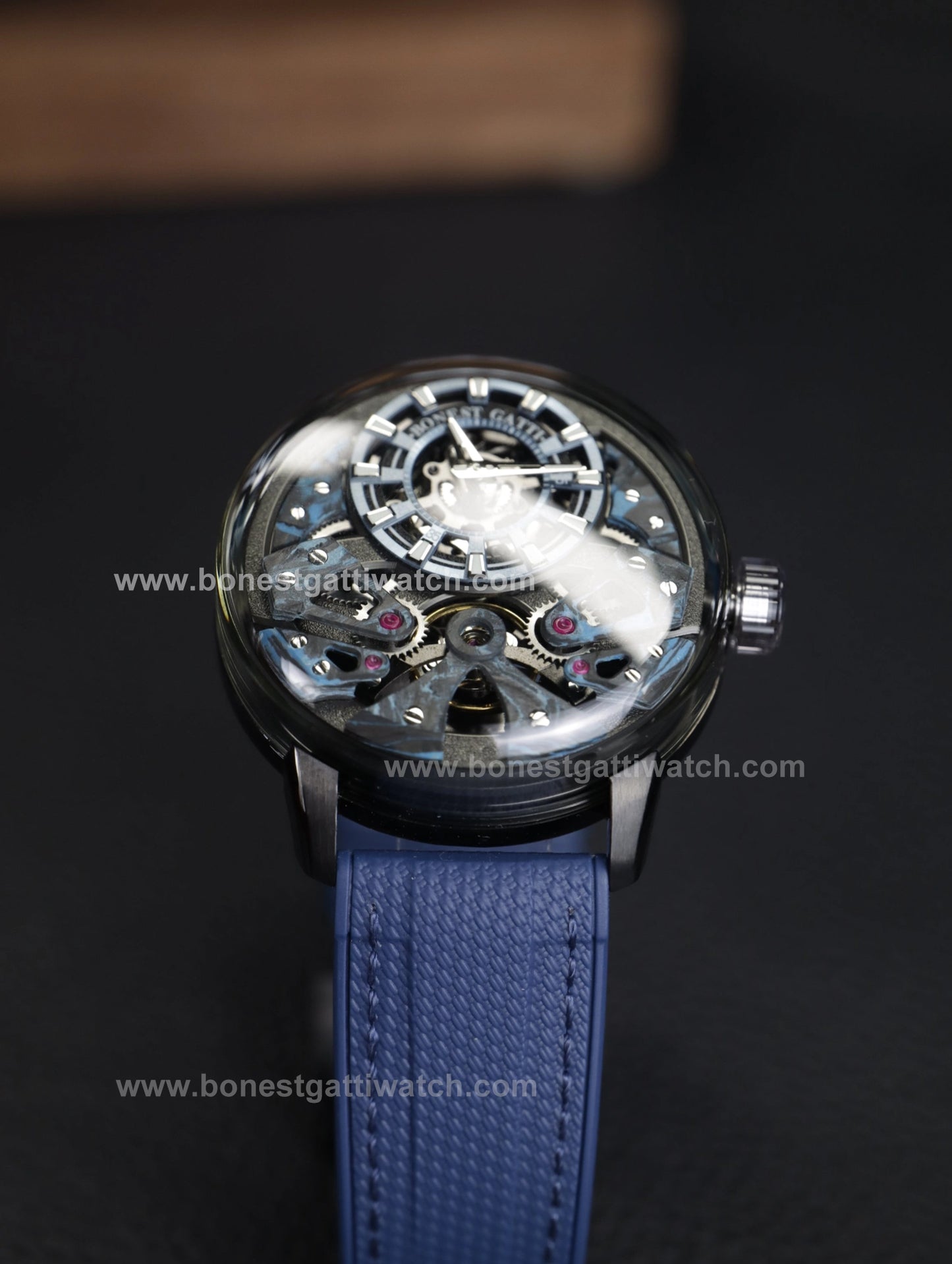 BONEST GATTI  Automatic Movement Round Shaped Carbon Fiber Dial watch 316L Case Dome Sapphire Crystal Fluororubber Strap 3ATM Waterproof Luminous BG4002