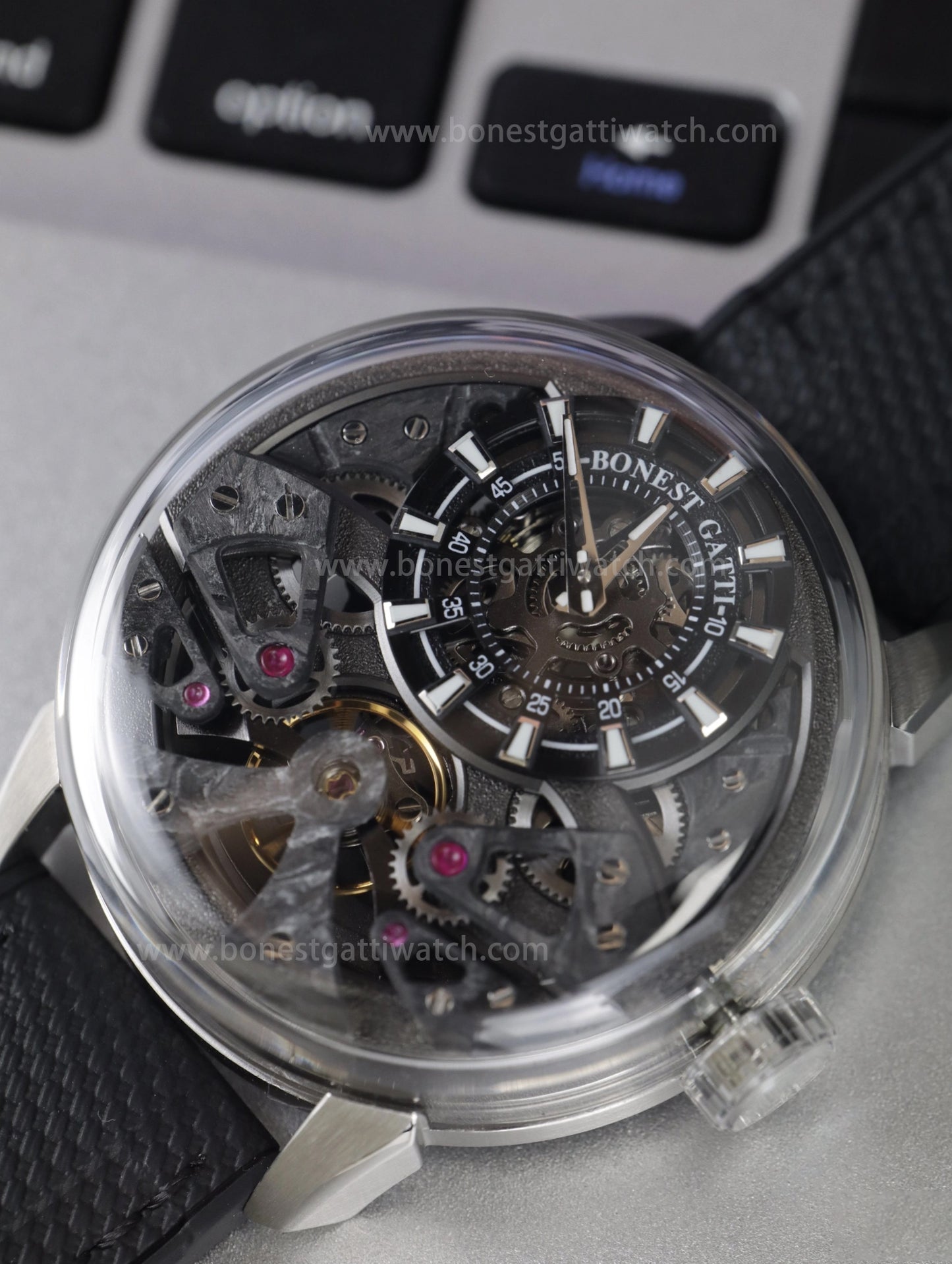 BONEST GATTI  Automatic Movement Round Shaped Carbon Fiber Dial watch 316L Case Dome Sapphire Crystal Fluororubber Strap 3ATM Waterproof Luminous BG4002