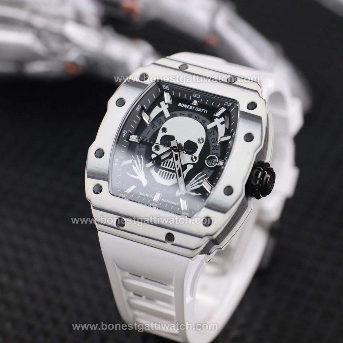 BONEST GATTI Carbon Fiber Skull Skeleton Tonneau Automatic Watch BG9909