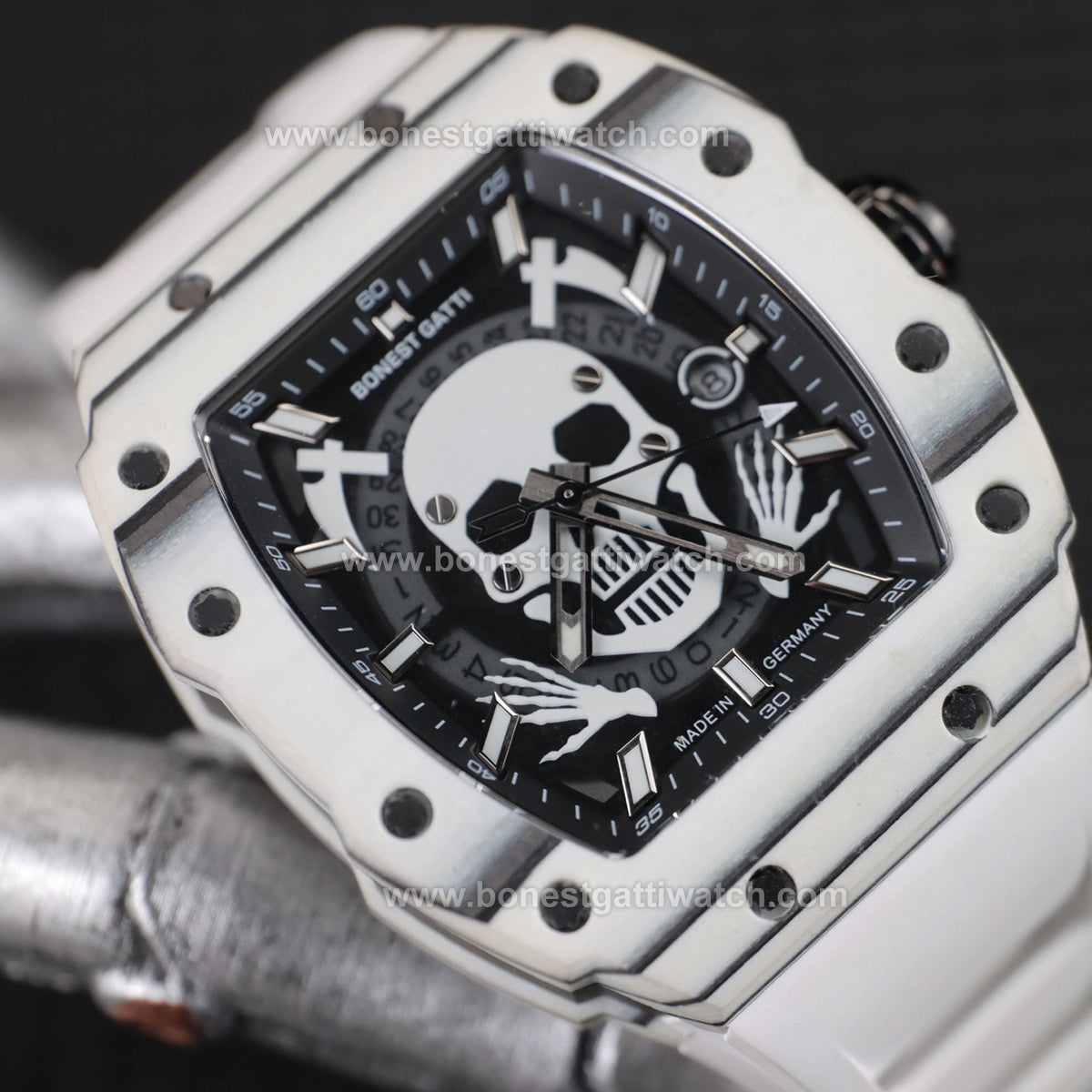 BONEST GATTI Carbon Fiber Skull Skeleton Tonneau Automatic Watch BG9909
